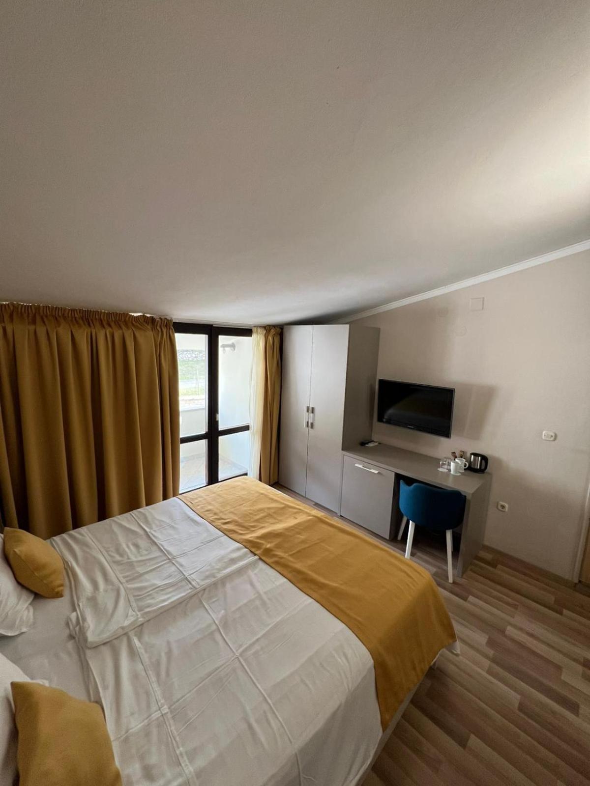 Bellevue Rooms Stara Baška Exterior foto