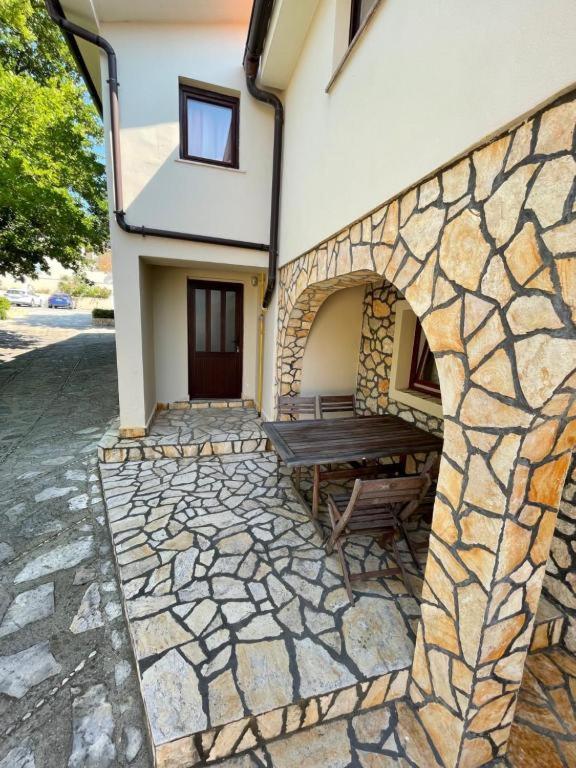 Bellevue Rooms Stara Baška Exterior foto