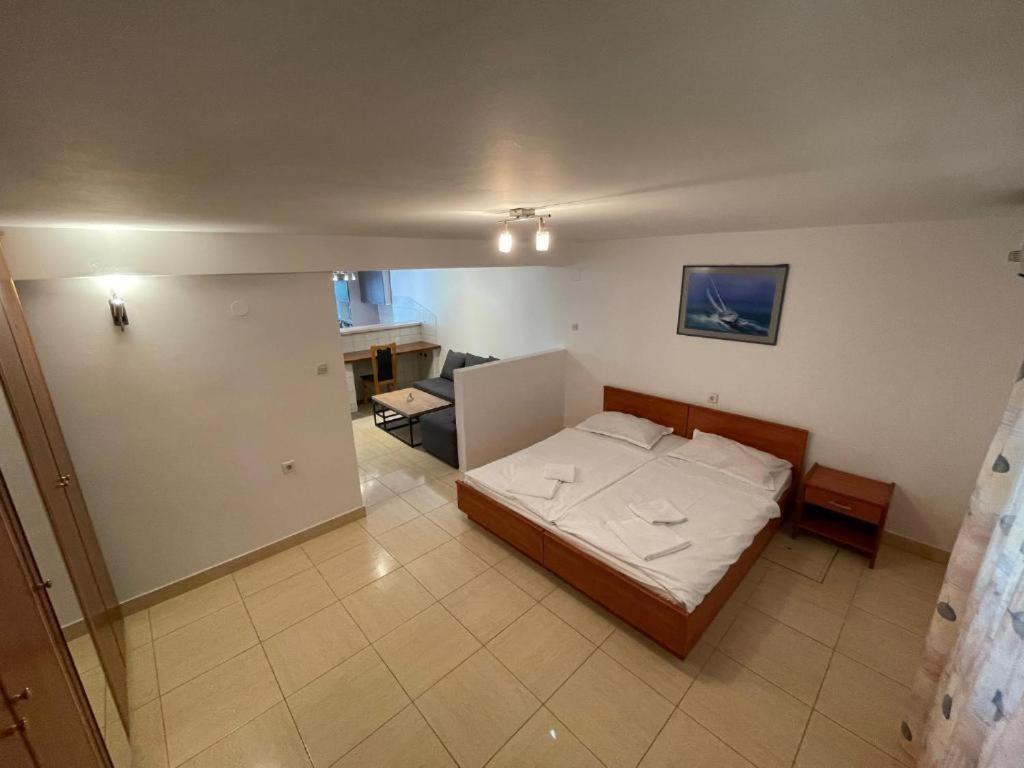 Bellevue Rooms Stara Baška Exterior foto
