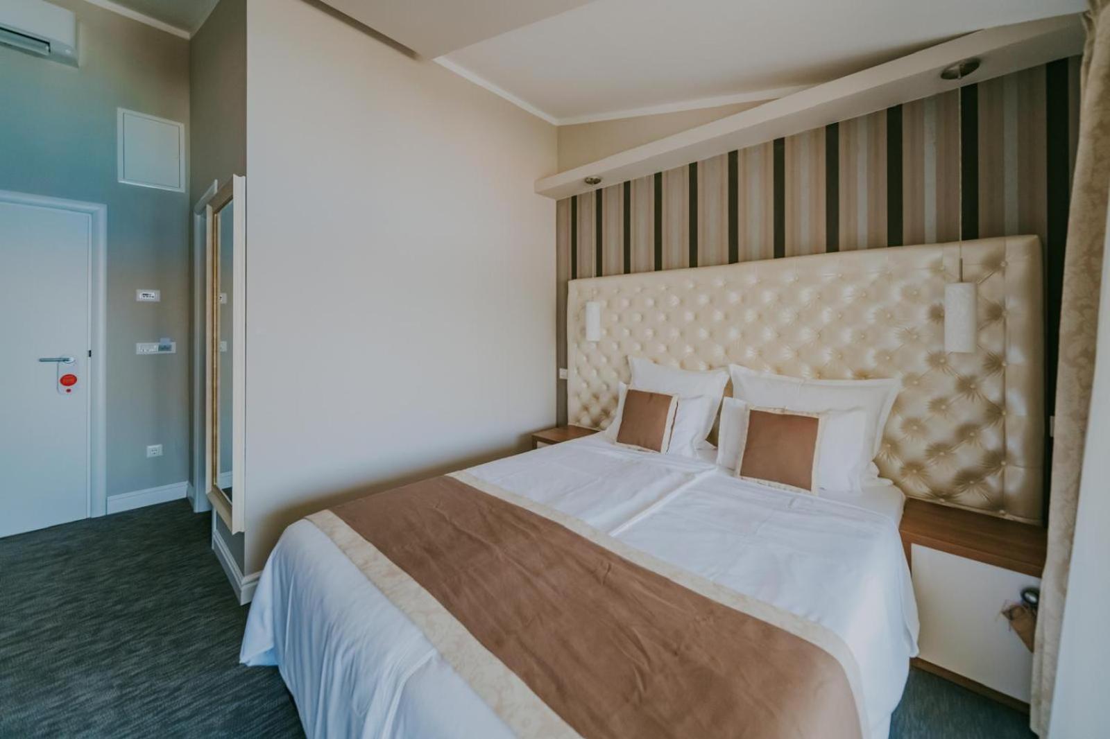 Bellevue Rooms Stara Baška Exterior foto