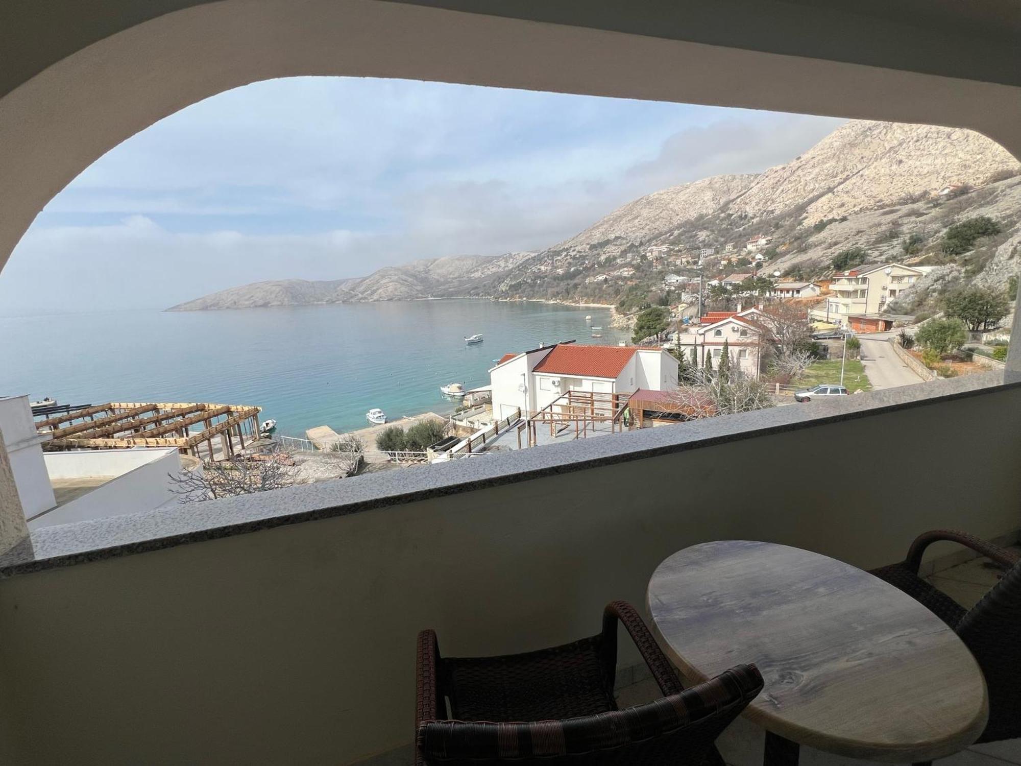 Bellevue Rooms Stara Baška Exterior foto